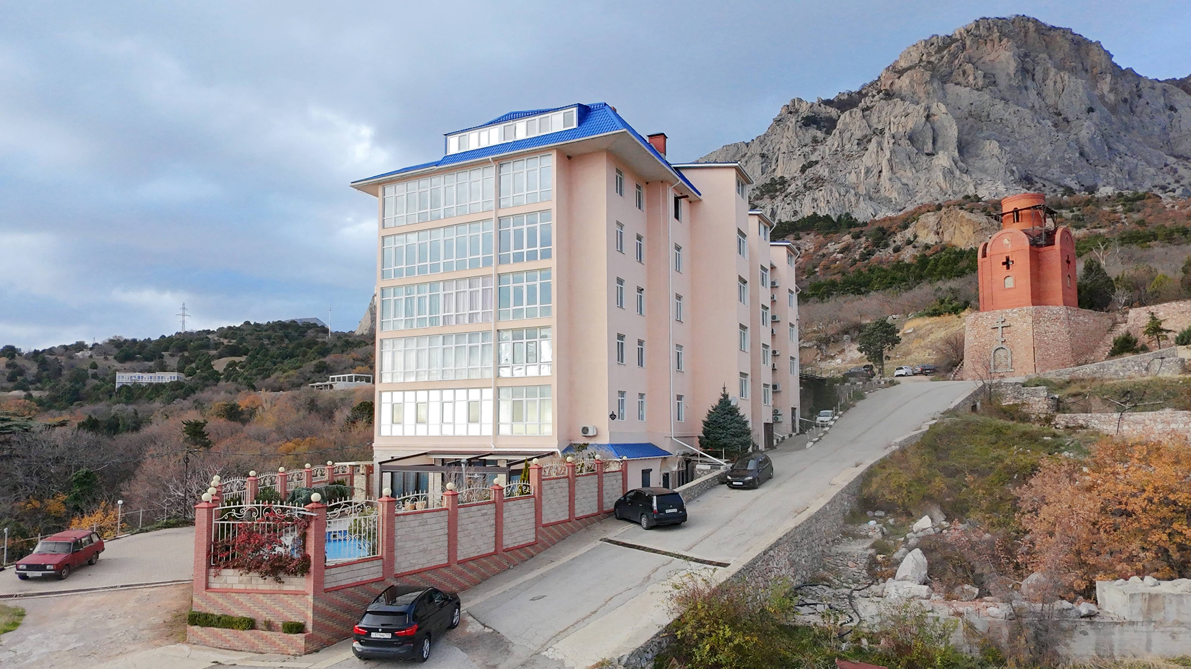 Форос, ул. Северная 43. Обзор крупногабаритной 2к квартиры у моря. АН "РК".