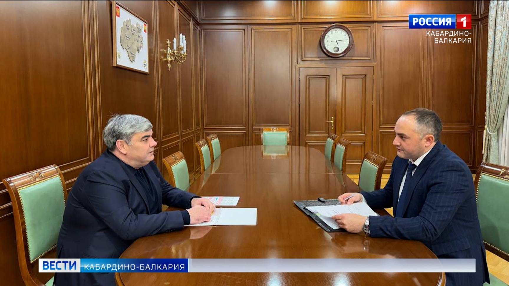 Казбек Коков встретился с министром по делам молодежи Азаматом Люевым
