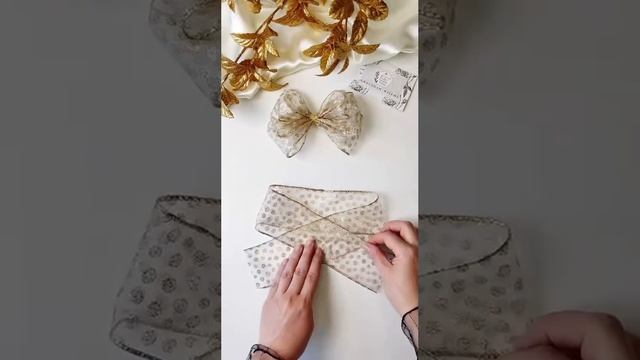 Новогодние украшения. Делаем красивый бант.