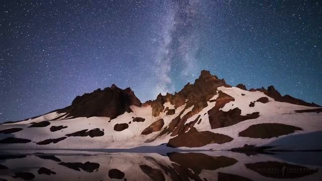 Красивый таймлапс млечного пути. Milky Way Mountain Moonrise Timelapse Oregon