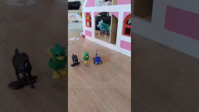 история игрушек из киндера часть 1