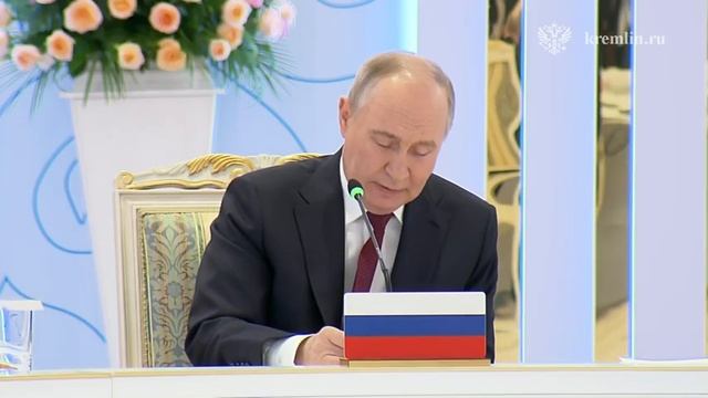 Путин_ У «Орешника» нет ядерного заряда, но мощь как у ядерного оружия.