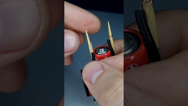 зажигалка из батарейки, лайфхак своими руками