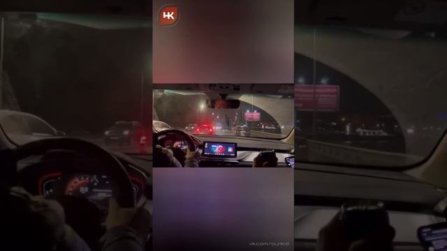Когда пробки, лучше ехать в «режиме деда». Никогда не подвергайте себя и других опасности!
