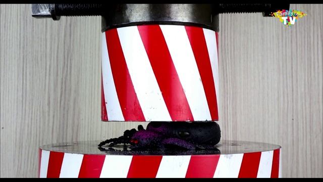 ТОП-100 ВЕЩЕЙ 2024 ГОДА ПОД ГИДРАВЛИЧЕСКИМ ПРЕССОМ! Эксперимент с прессом!
