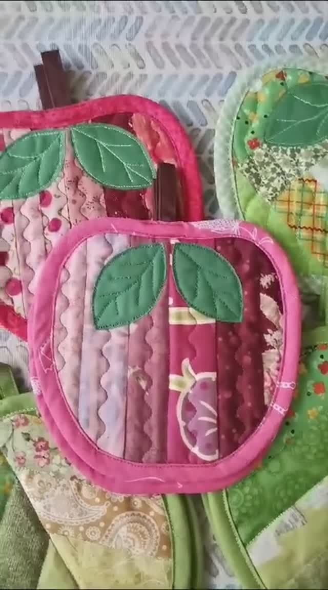 Прихватки яблочки и листики