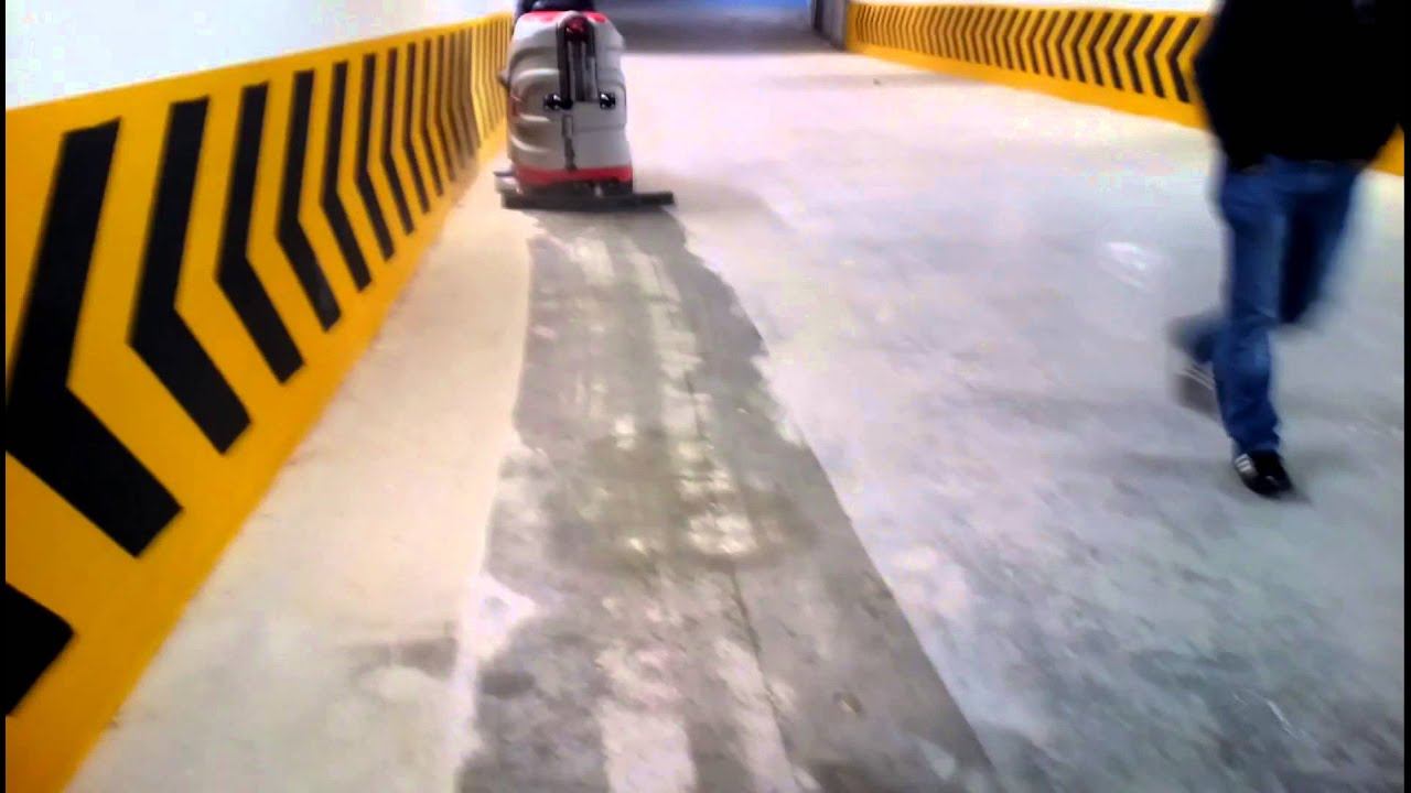 Máy chà sàn COMAC OPTIMA 100B 0935049305
