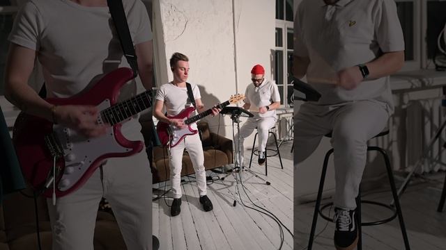 kiss me cover Жгучие