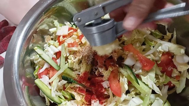 Салат из капусты по корейски.