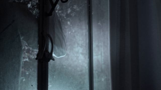 Зомби и девушка/Zombies and a girl