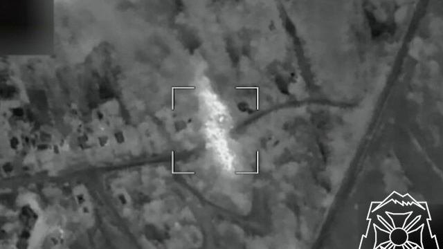 Уничтожение точным сбросом с помощью  ВОГ-30Д склада боеприпасов подразделения 28-ой отдельной м...