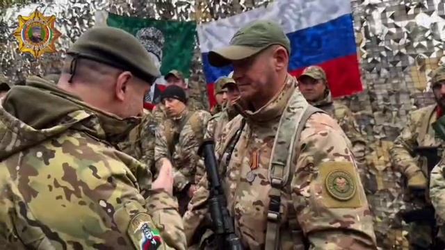 По случаю двухлетия создания 204-го полка в составе спецназа«АХМАТ», Апти Алаудинов награждал бойцов