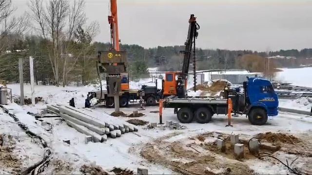 Погружение ж/б свай с ICE 4430 со свайным гидравлическим захватом. Услуги бурения +7 (985) 185-77-77
