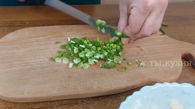 И не нужно никакой красной рыбы ВКУСНЕЙШАЯ ЗАКУСКА с селедкой на НОВЫЙ ГОД 360p.mp4