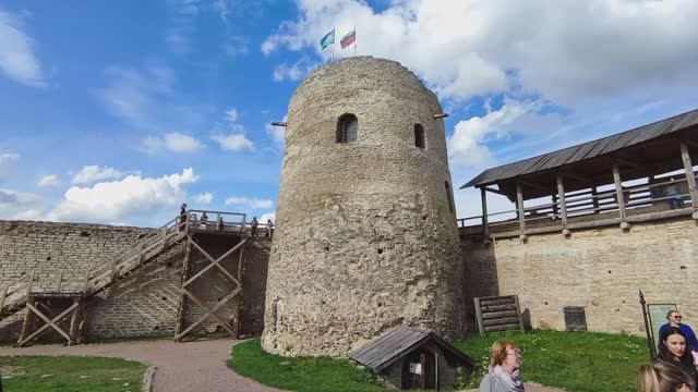 Изборск