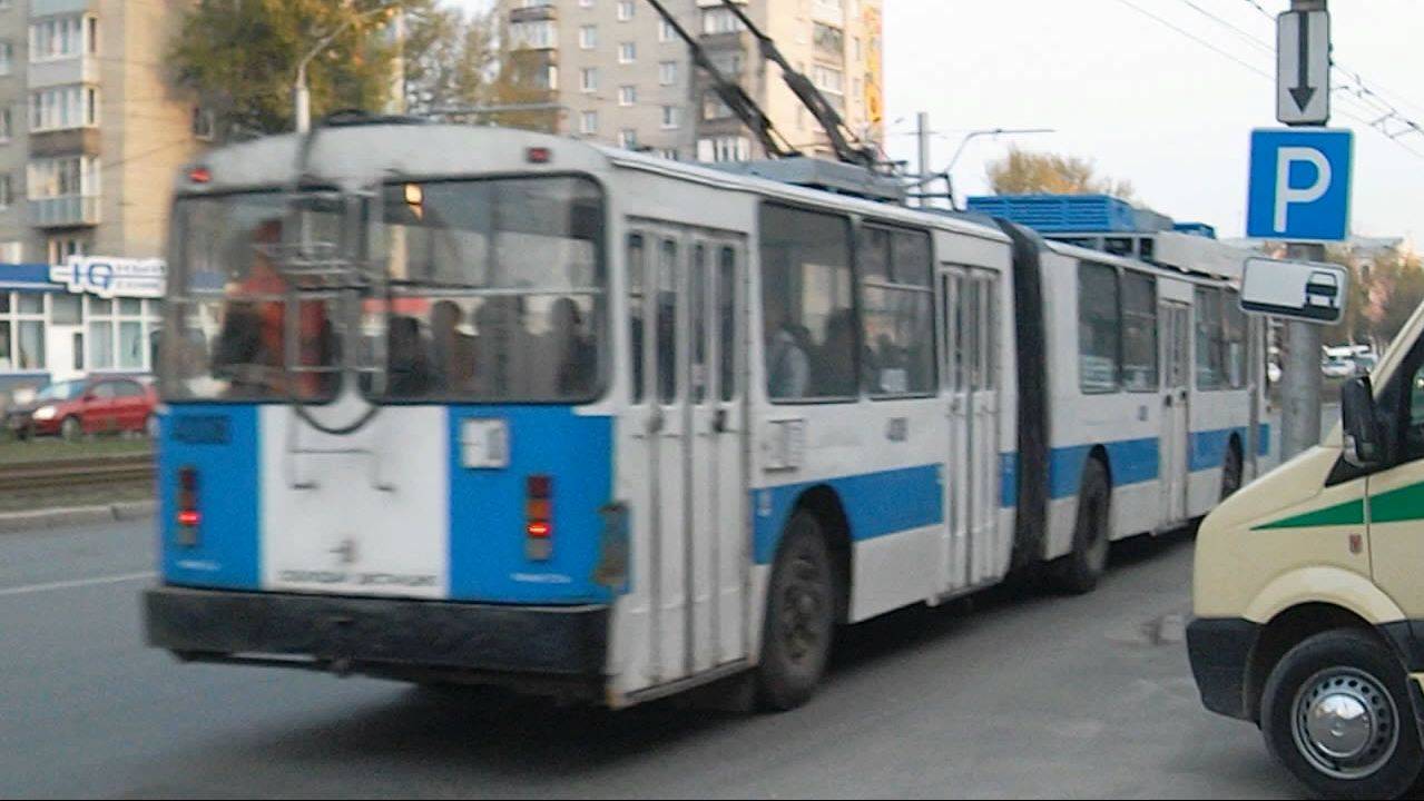 Троллейбус ЗиУ-683 КВР БТРМ-4008. Покатушки по Барнаулу.