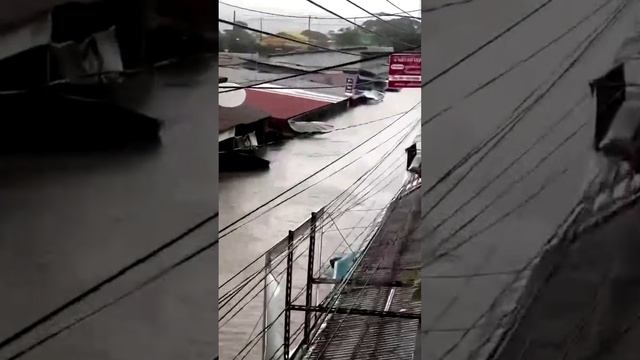 Ливневый паводок в Сальвадоре