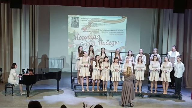 Хор "Вдохновение",  муз. К. Молчанов, сл. К. Симанова "Романс Женьки", из оперы "А зори здесь тихие