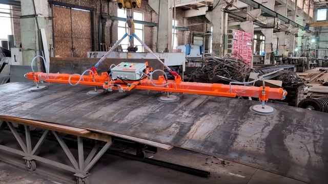 ВАКУУМНЫЕ ЗАХВАТЫ VacuTec тип PRZ способны
кантовать груза на 90°