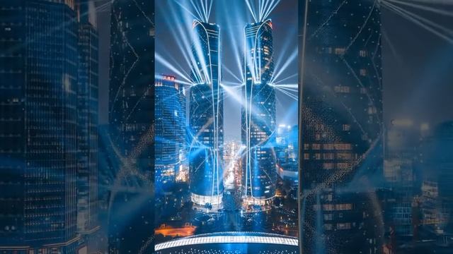 🌃 Ночные огни башен-близнецов в Чэнду впечатляют!