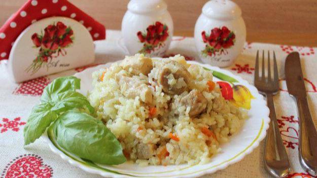 Рисовая каша со свининой и курицей