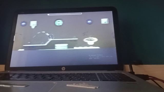 походим ранодомные и официальные уровни Geometry Dash