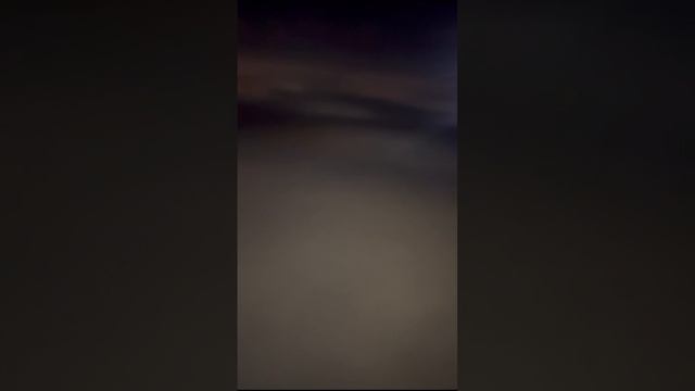 Ночной взлет из Шереметьево,  в иллюминатор увидели беспилотник