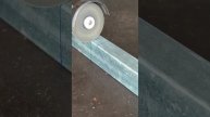 Трюк для резки металла под углом 90 градусов и свариваем его