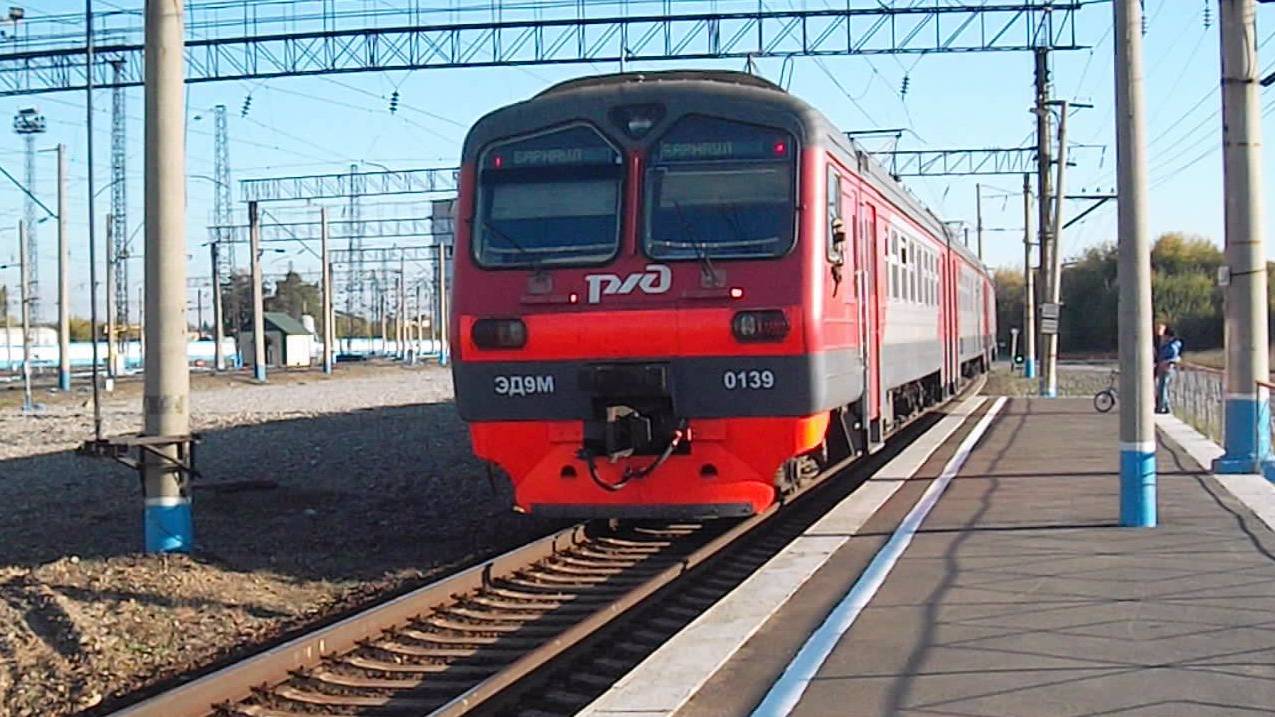 Электропоезд ЭД9М-0139. Покатушки от Берёзок до Велижановки+отправление.