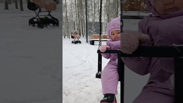 Мы бы выходили ещё раньше гулять, если бы солнце раньше вставало ☀️