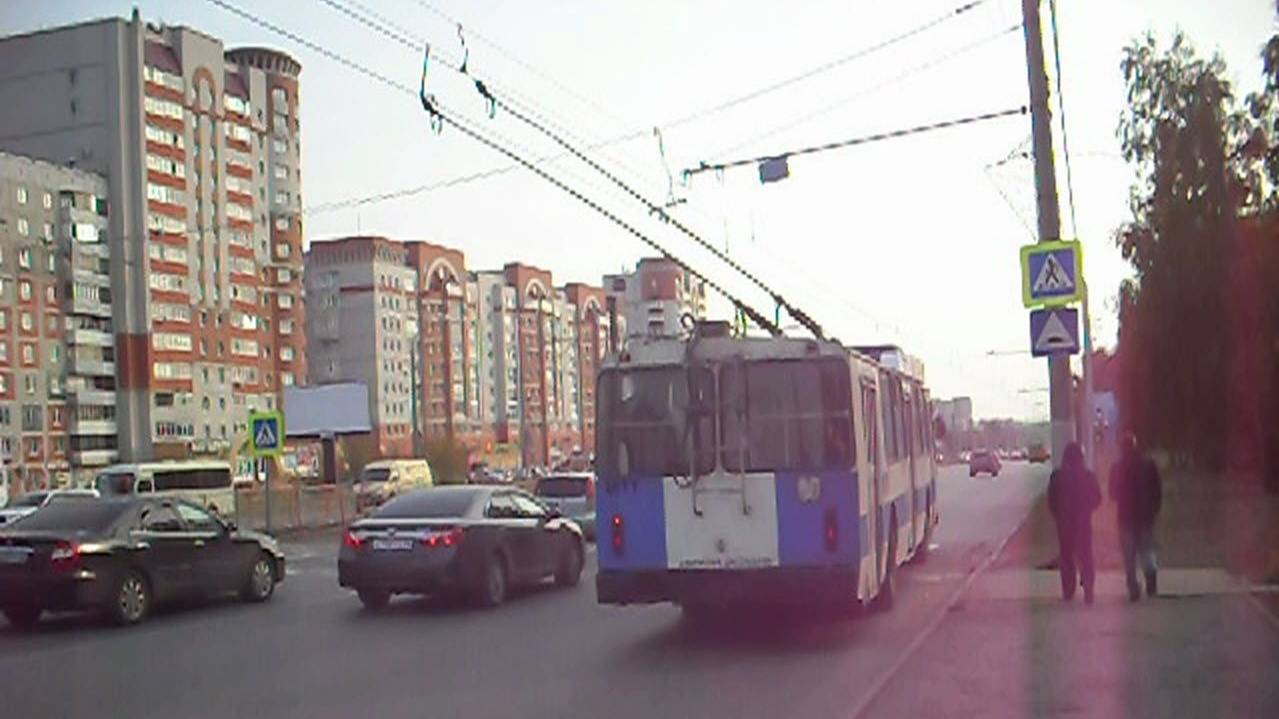 Троллейбус ЗиУ-682 КВР БТРМ-4077. Покатушки по Барнаулу.