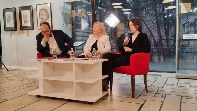 Паблик-ток «Мировой театр в XXI веке_ особенности коммуникации театра и зрителя»