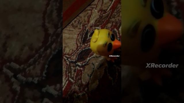 эннард любит синих лошадок?