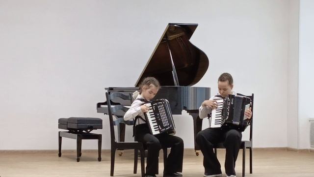 С. Гардейчик. Маленький паровозик.