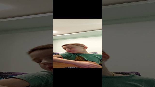 игра на гитаре.