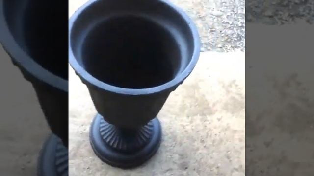 Необычная урна!