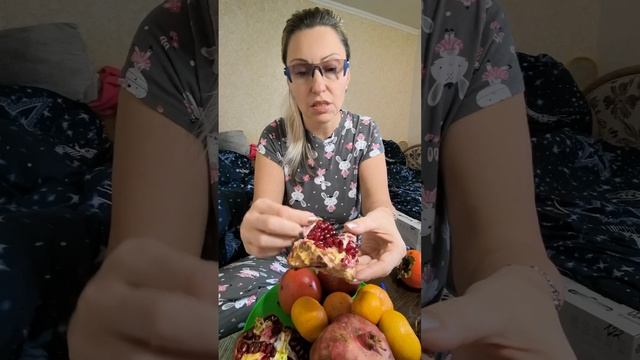 Фрукты мукбанг еда на камеру