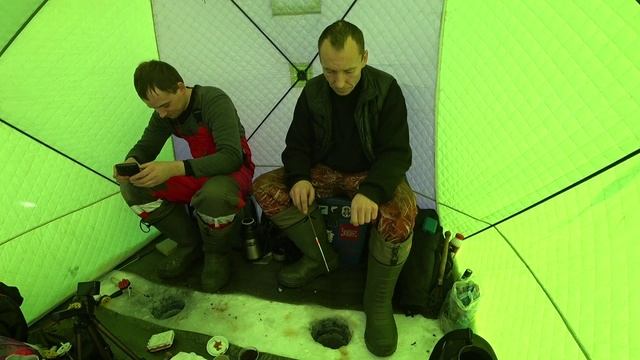 Зимняя рыбалка на окуня.