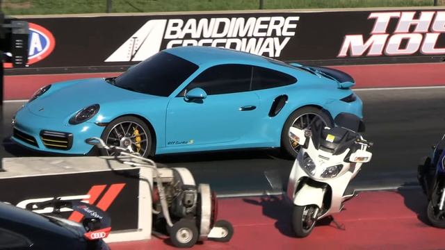 Porsche 911 Turbo S бросает вызов Audi TT RS — максимальная скорость, ускорение, дрэг-рейсинг