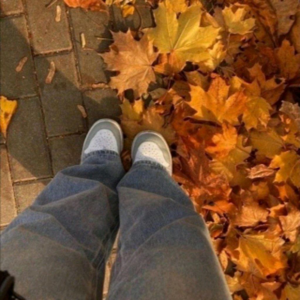 тут