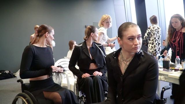 МОДА Продолжаю идти без титров