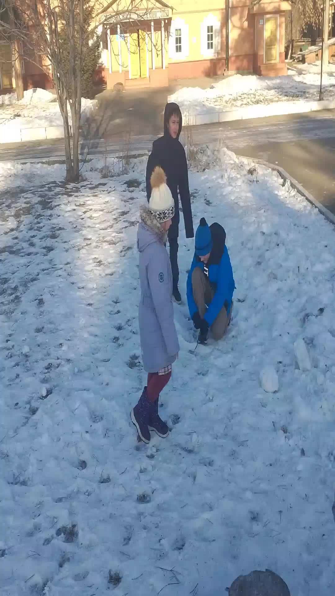на нас напали