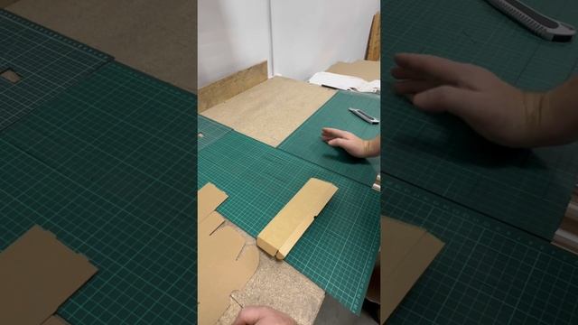 Крафт-картон и микрогофрокартон — оба популярных упаковочных материала, но имеют различия в свойства