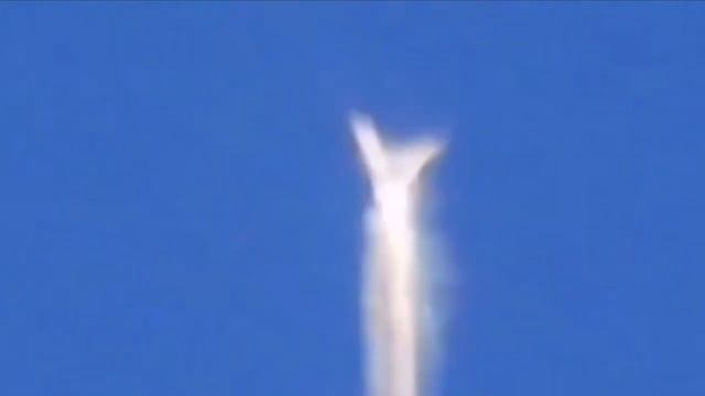 Плазменная форма, напоминающая ангела на высоте примерно 9км