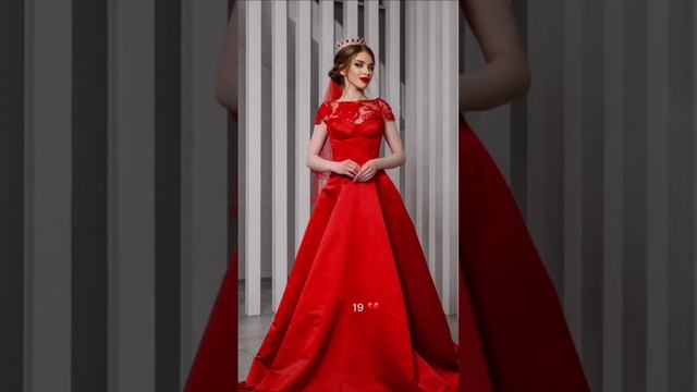 Лиза Субботина показала себя в разный период своего возраста 💅