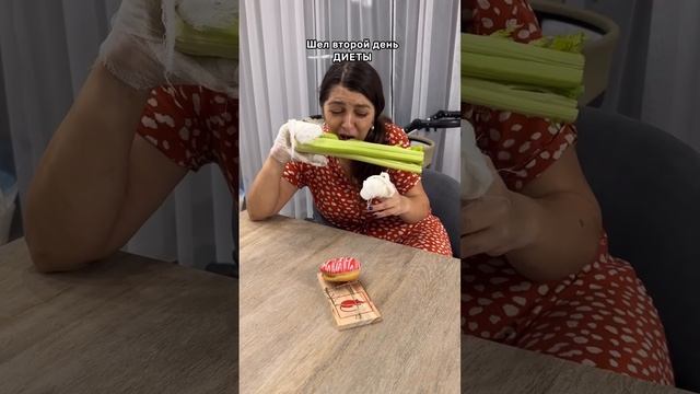 тогда решила отказаться от сладостей