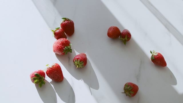 4513022-uhd_4096_2160_24fps