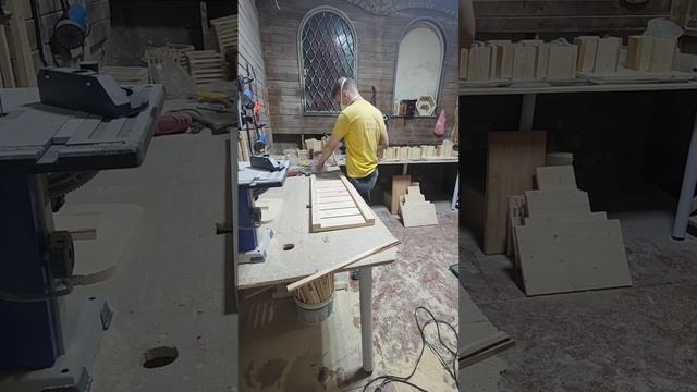 Собрали стеллаж в виде обувницы