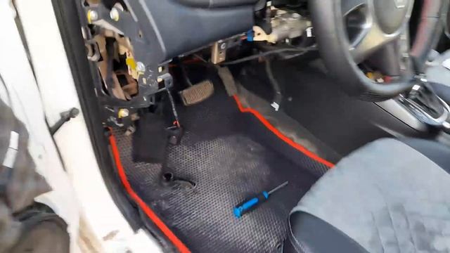 Kia Cerato 2008 г.в. Доработал сигнализацию StarLine S96 кнопкой старт-стоп и умные доводчики стёкол