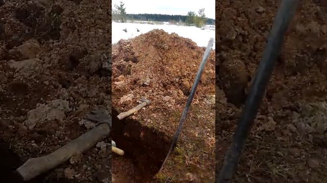 Могила с водой